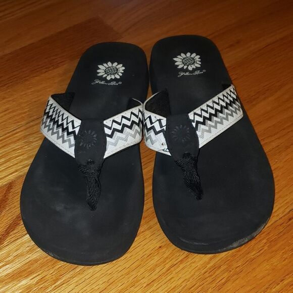 Yellow Box Sandals - Picture 2 of 6